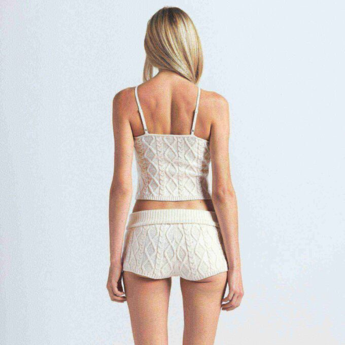 SWETER DZIANINOWY KRÓTKI SWETER DZIANINOWY KRÓTKI