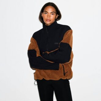 TEDDY OVERSIZE’OWY BLUZA Z ZAPIĘCIEM NA PÓŁ ZAMEK