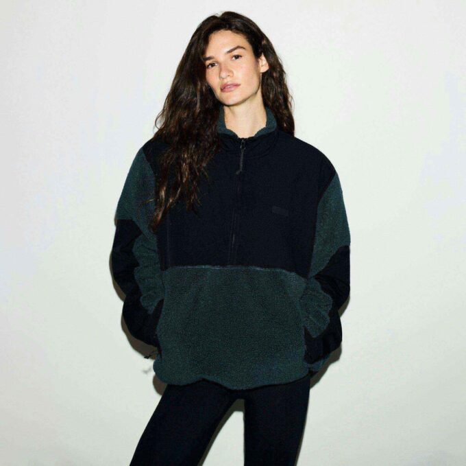TEDDY OVERSIZE’OWY BLUZA Z ZAPIĘCIEM NA PÓŁ ZAMEK TEDDY OVERSIZE’OWY BLUZA Z ZAPIĘCIEM NA PÓŁ ZAMEK