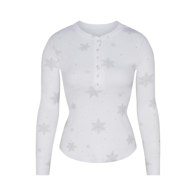 ZESTAW HENLEY Z PLUSZOWYM LOGO I STRINGAMI ZESTAW HENLEY Z PLUSZOWYM LOGO I STRINGAMI